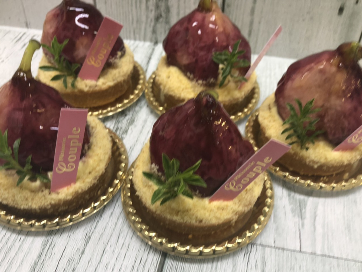 旬のケーキ（ぶどうを使った季節のケーキ）